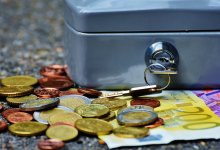 Более 250 млн тенге украли из банка директор отделения и кассир в Степногорске