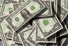 Курс доллара снова подешевел на торгах в Казахстане