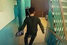 Акмолинец ограбил 86-летнюю бабушку в подъезде дома в Астане (ВИДЕО)