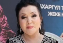 Победительница проекта Tomiris провела выставку в Астане
