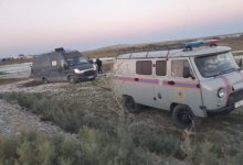 Казахстанские спасатели вытащили из грязи машину граждан Франции