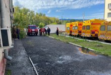 60 медиков эвакуировали из пожара в больнице пожарные Петропавловска