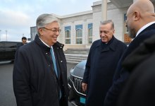 Токаеву подарили турецкий электромобиль