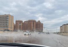 Дорогу затопило кипятком в Актау (ВИДЕО)
