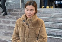 Школьную уборщицу уволили после встречи с акимом Актюбинской области