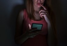 Костанайцы шантажировали девушек интимными фото и видео