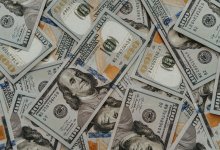 Сколько составил курс доллара после праздничных выходных в Казахстане