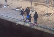Драка мужчин в центре Атырау попала на видео