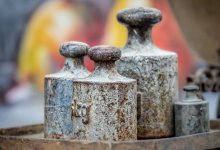 Продавец обвешивал покупателей в соцмагазине в Таразе - его ждало жесткое возмездие
