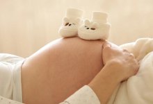 Муж дома принял роды у жены в Экибастузе, консультируясь по телефону