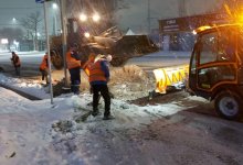 В Алматы выпало 10 см снега: бригады расчищают дороги
