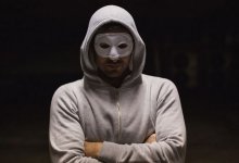 Человек в маске подарил многодетной семье квартиру и закрыл сбор на операцию (ВИДЕО)