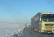 Водителей большегрузов обвинили в блокировке движения на трассе Самара – Шымкент