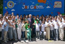 Президент побеседовал с участниками фестиваля Jas Galym. Science Quest