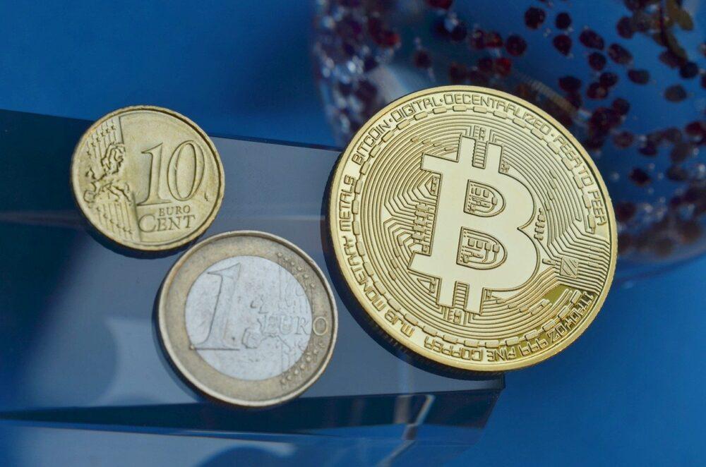 Курс bitcoin в тенге 3 тыс рублей в биткоинах
