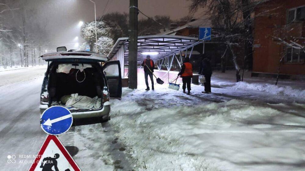 В Алматы за ночь выпало до 35 сантиметров снега 2 В Алматы за ночь выпало до 35 сантиметров снега 1