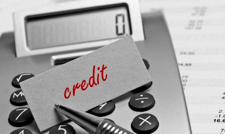 Микрокредиты в Казахстане: как не влезть в долги с огромными процентами